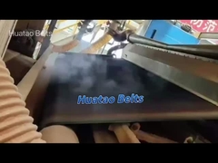 Ceinture de prépressage perforée pour la fabrication de panneaux à base de bois