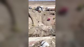 Scie à fil sur chenilles pour la découpe de grands bâtiments en béton