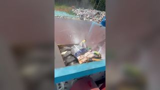 Broyeur de déchets électroniques à double arbre pour la récupération des métaux précieux