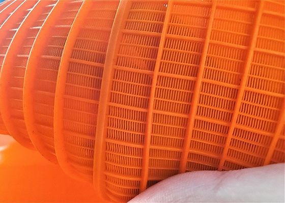 5mm Thickness Polyurethane Perforated Vibrating Screen Mesh 1040x700mm Corrosion Resistant High Screening Efficiency
