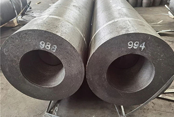 500 mm - 900 mm électrode de graphite de four Ultra haute performance UHP
