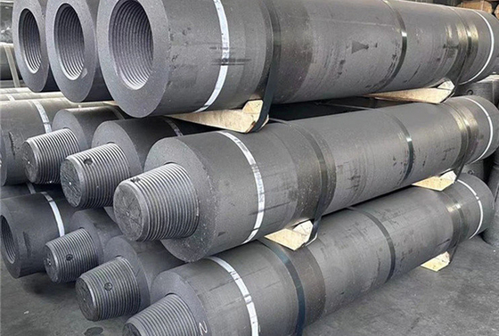 Electrodes de graphite de haute performance de 75 mm à 750 mm dans la fabrication de l'acier