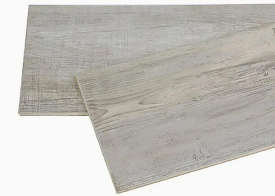 SPC Panneaux muraux de salle de bain résistants à l'eau Plancher multicolore de 1200 mm de largeur