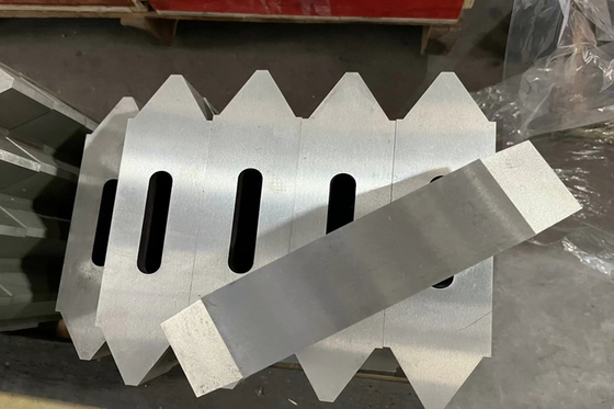 D2 Blades de déchiqueteuse de recyclage de pneus pour machine de déchiqueteuse à double arbre