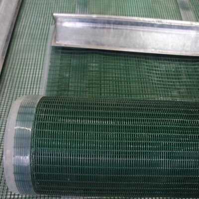 Grille de tamisage en polyuréthane rainurée HUATAO avec structure en fil d'acier pour une haute résistance à l'usure et un écran vibrant résistant à la corrosion