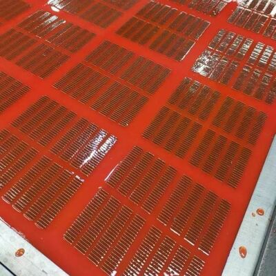 Tapis d'écran en polyuréthane d'épaisseur de 30 mm avec diamètre de fil de 1,5 mm pour une résistance à l'usure élevée dans la déshydratation minière