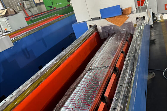 Machine de rectification de lames à haute efficacité pour l'usinage de pièces automobiles