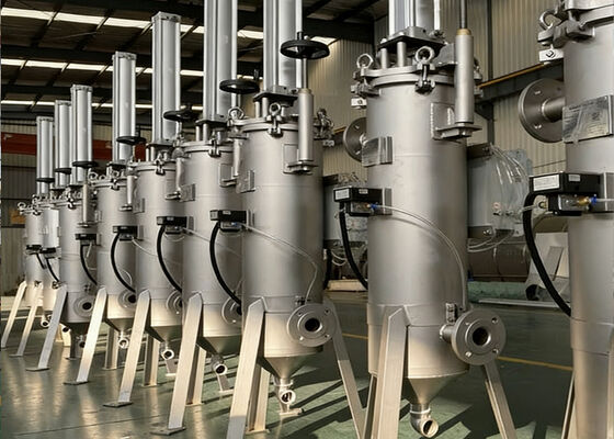 Boîtier de filtres autonettoyants à raclage pneumatique