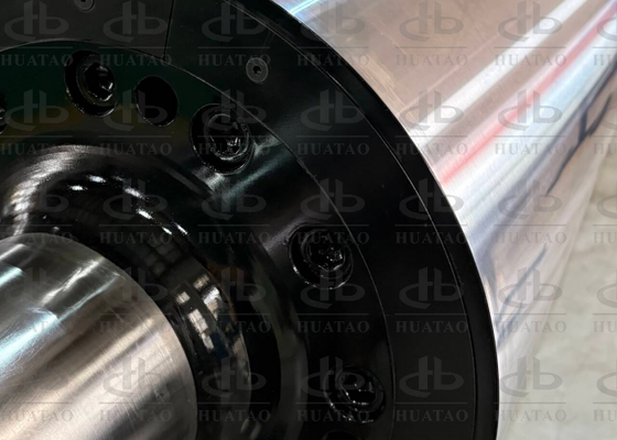 Système d'écoulement Q345B Canaux de temps longue durée entre les tubes intérieur et extérieur séparés par des spirales principales soudées Rouleau de refroidissement Bopp Bopet Film Balance G2.5