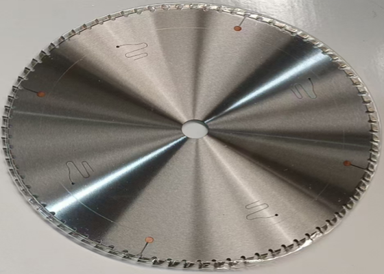 Blade de scie à déchirure en carbure TCT pour MDF et panneaux de particules.